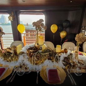 TABLE SETTING 6 Small Theme Centerpiece