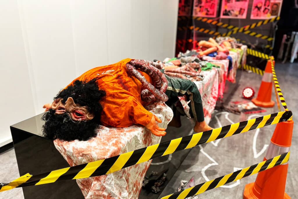 THT Seasonal Decoration Halloween Crime Scene 012