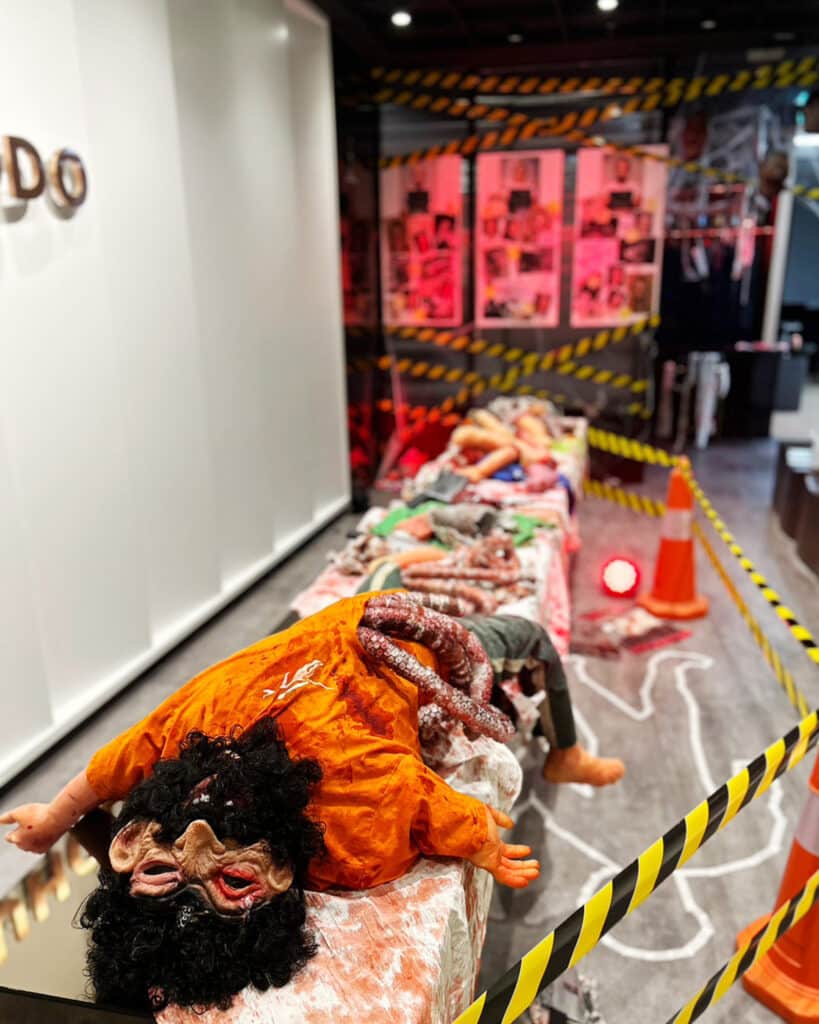 THT Seasonal Decoration Halloween Crime Scene 027