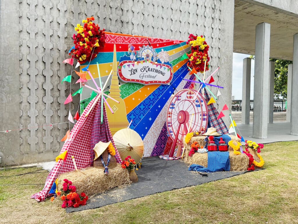 LOY KRATHONG รับจัดงานวันลอยกระทง ตกแต่งธีมไทยประยุกต์
