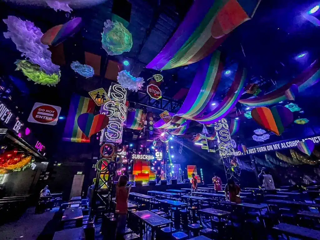 THT Seasonal Decoration PrideMonth 009
