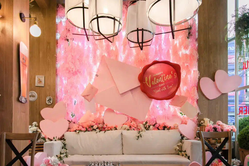 THT Seasonal Decoration Valentine Sending Love 001