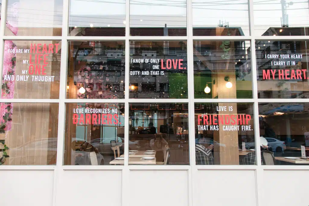 THT Seasonal Decoration Valentine Sending Love 004