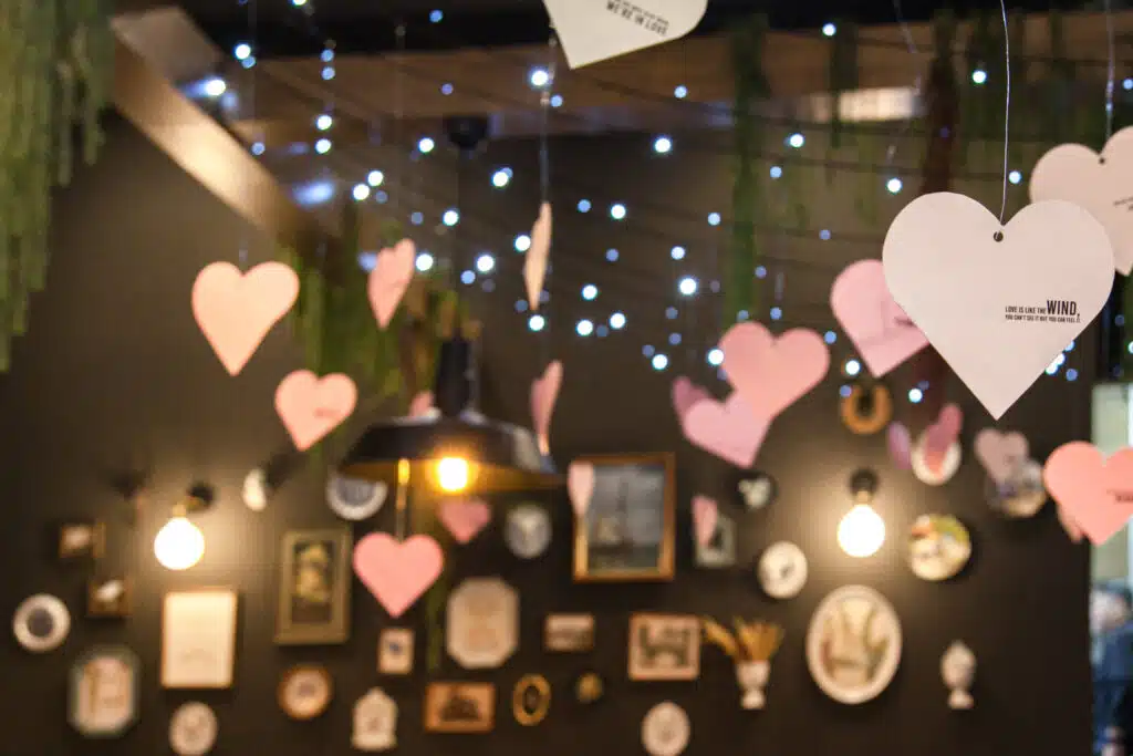 THT Seasonal Decoration Valentine Sending Love 008
