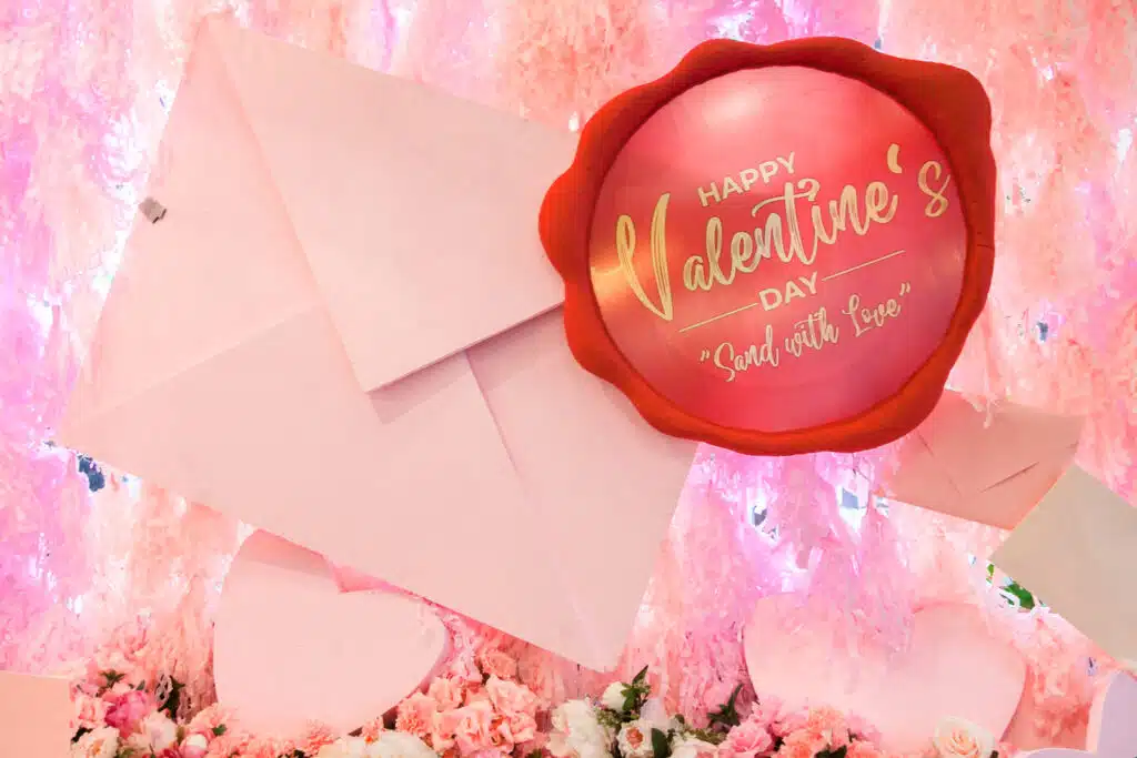 THT Seasonal Decoration Valentine Sending Love 009