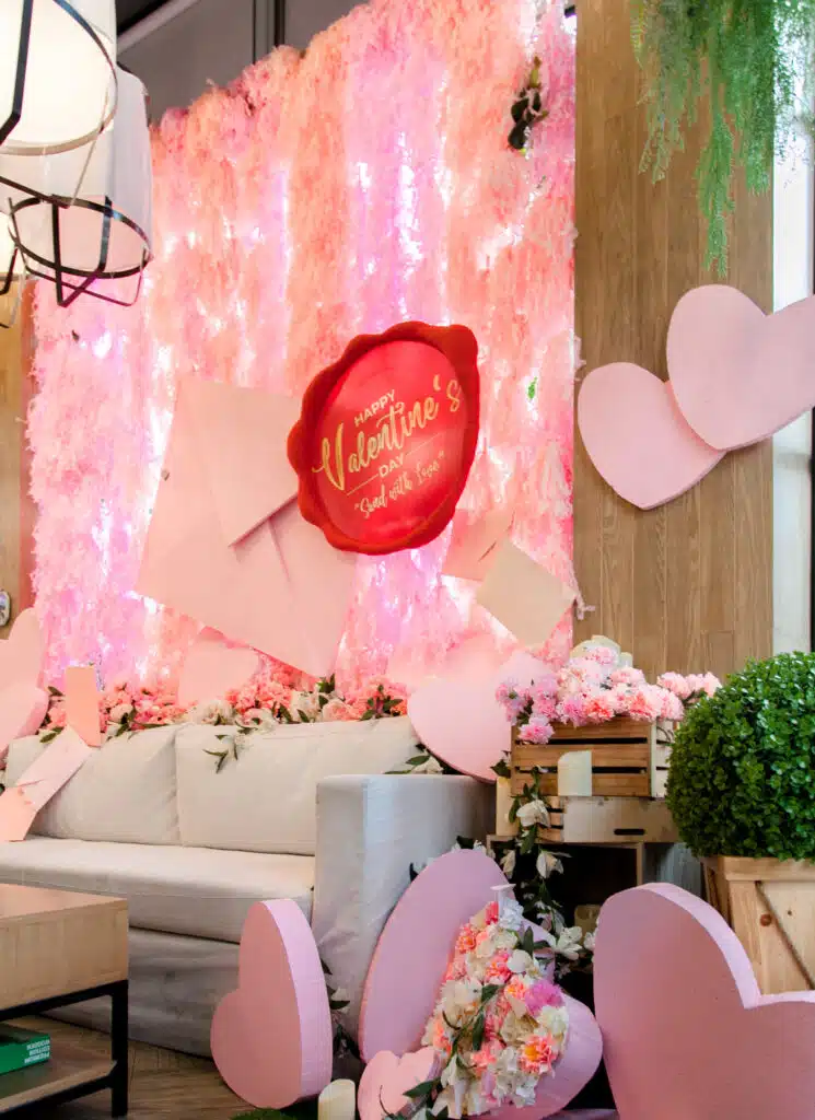 THT Seasonal Decoration Valentine Sending Love 011