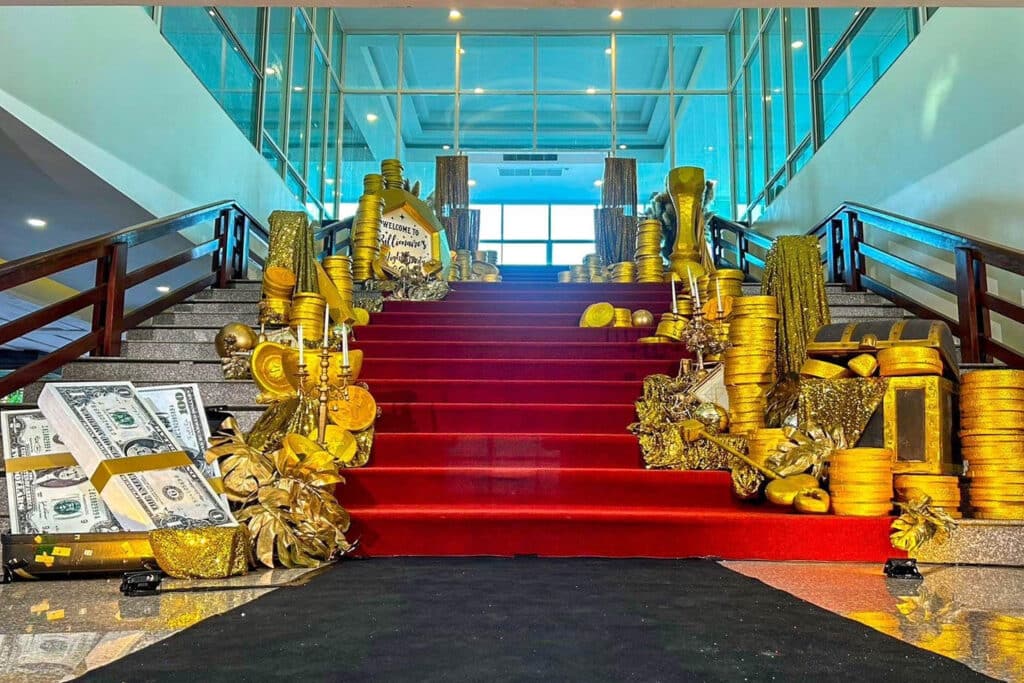 ตกแต่งร้านอาหาร บาร์ หรือผับอย่างมืออาชีพ ด้วยทีม Interior & Event Expert จาก THEMEchitect 42 THT stair step 02