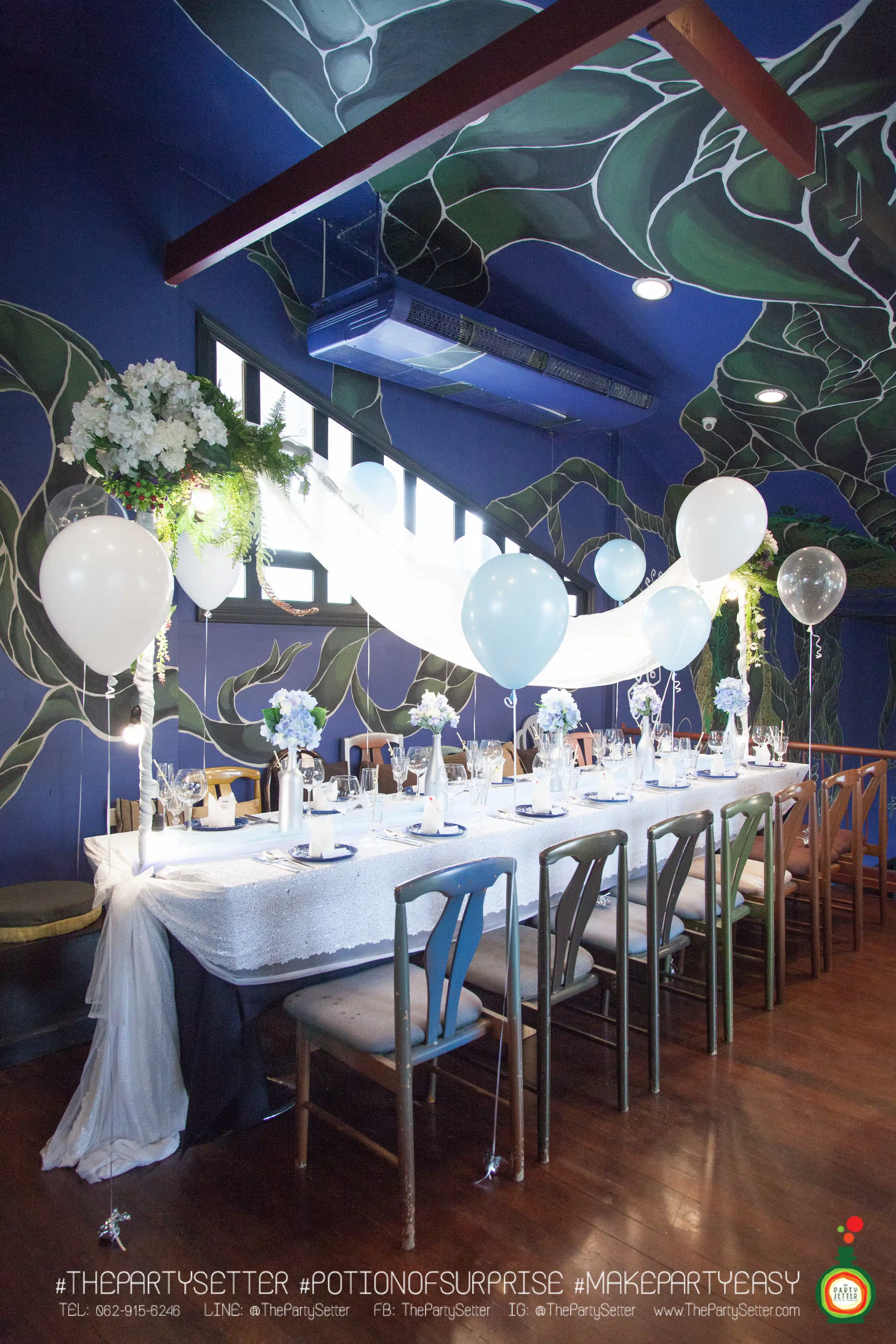 WHITE AND BLUE 19 the party setter colorful theme White Blue 15 scaled