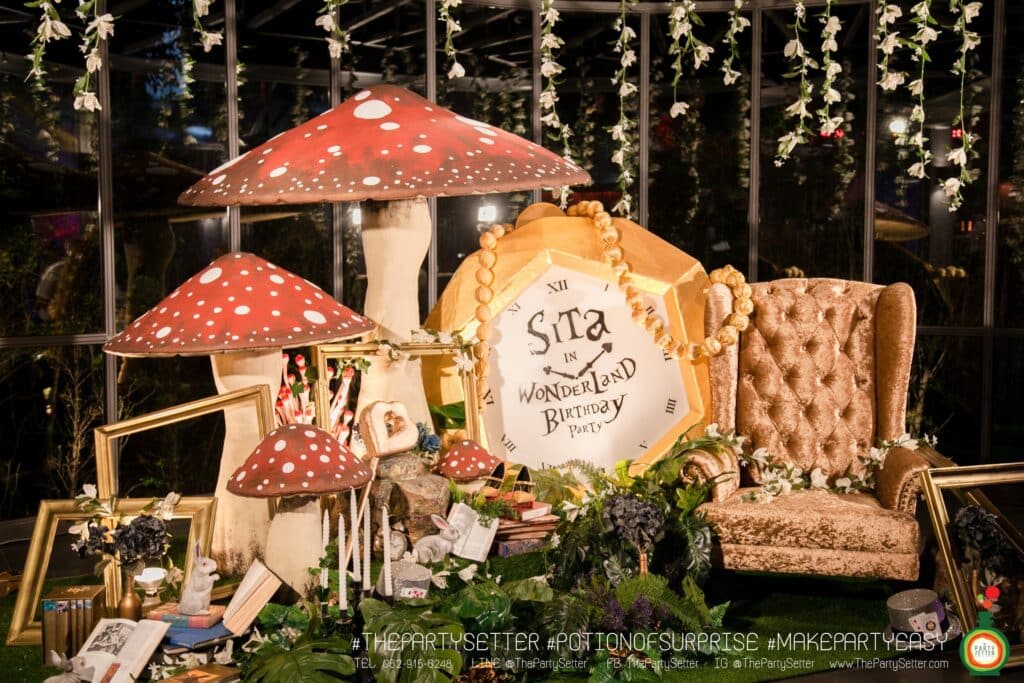 ตกแต่งร้านอาหาร บาร์ หรือผับอย่างมืออาชีพ ด้วยทีม Interior & Event Expert จาก THEMEchitect 36 มุม IG-Friendly ด้วยธีม Alice in Wonderland
